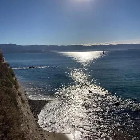Studio Moderne A Ajaccio 28 M² Avec Vue Sur La